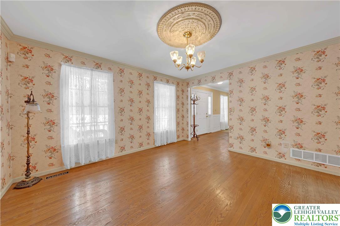 210 Evergreen Court Saylorsburg, PA 18353 - Photo 19 of 56