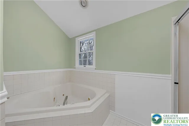 $499,900 | 210 Evergreen Court, Saylorsburg, PA 18353