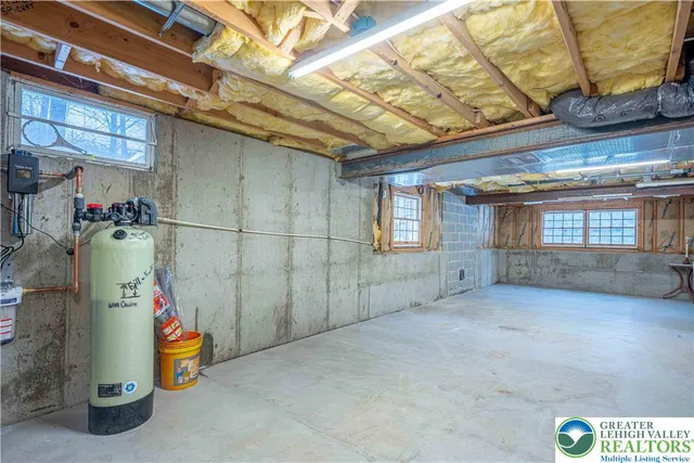 $499,900 | 210 Evergreen Court, Saylorsburg, PA 18353