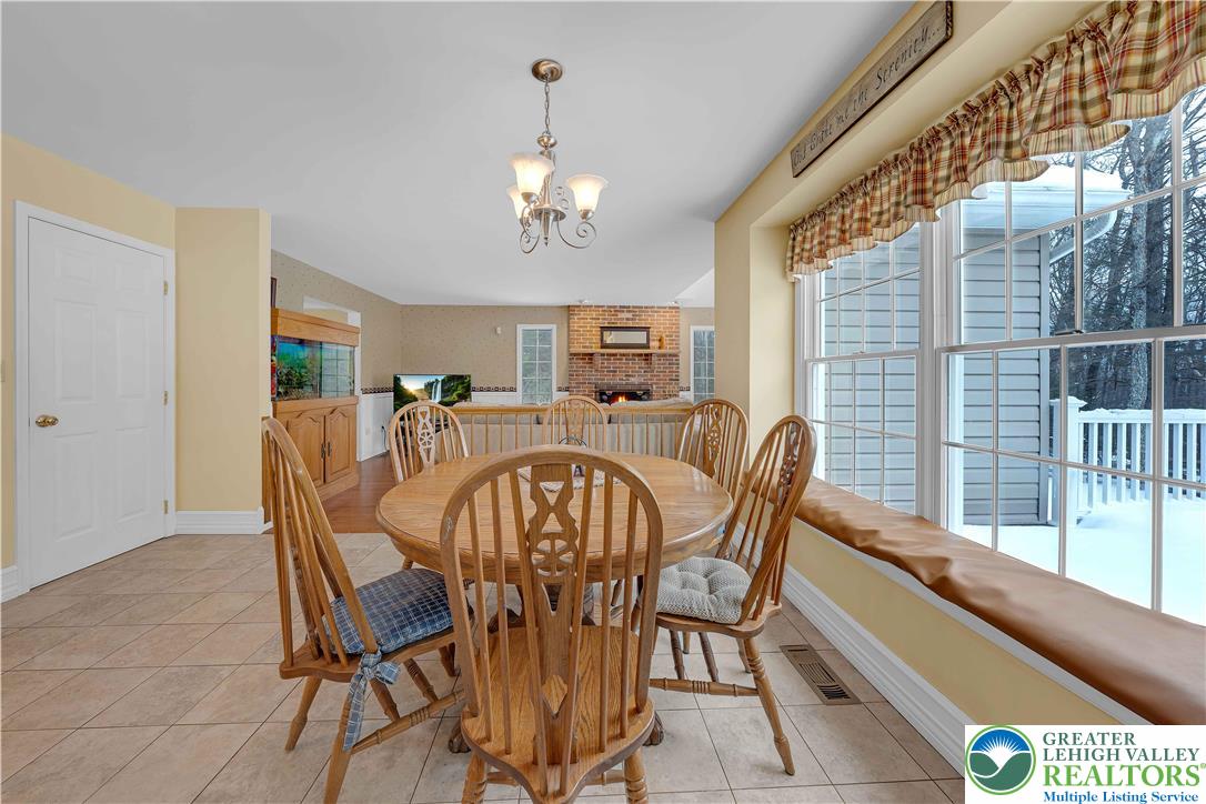 210 Evergreen Court Saylorsburg, PA 18353 - Photo 10 of 56