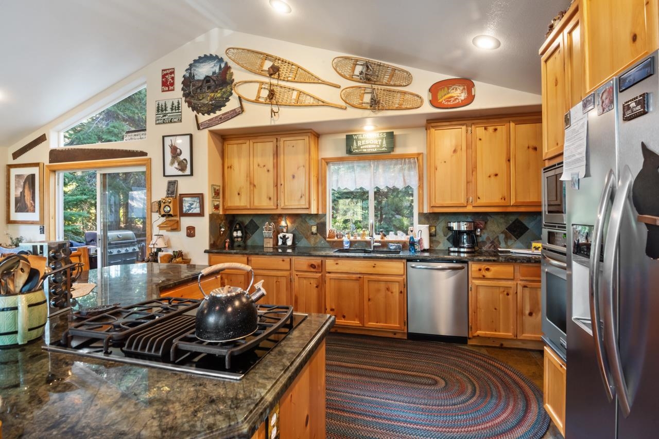 3915 Summit Road Carnelian Bay, CA 96140 - Photo 13 of 28