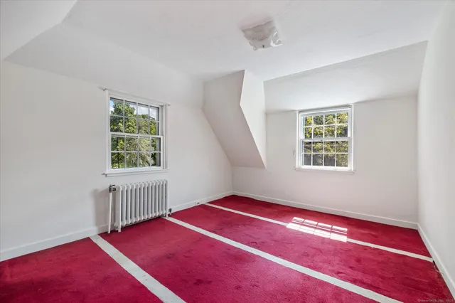 $300,000 | 69 Peckham Lane, Killingly, CT 06239