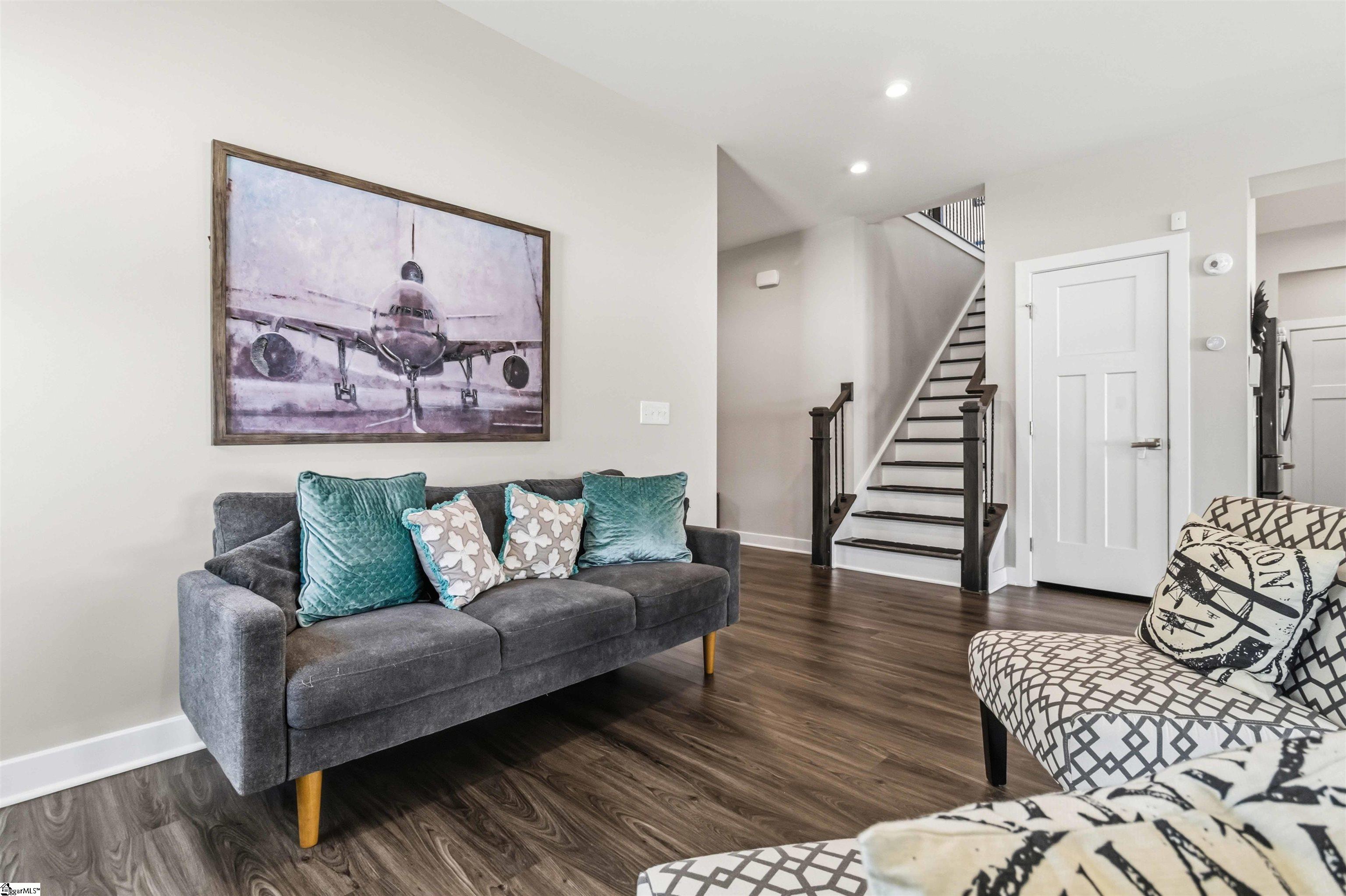 112 Mohegan Way Greenville, SC 29607 - Photo 5 of 34