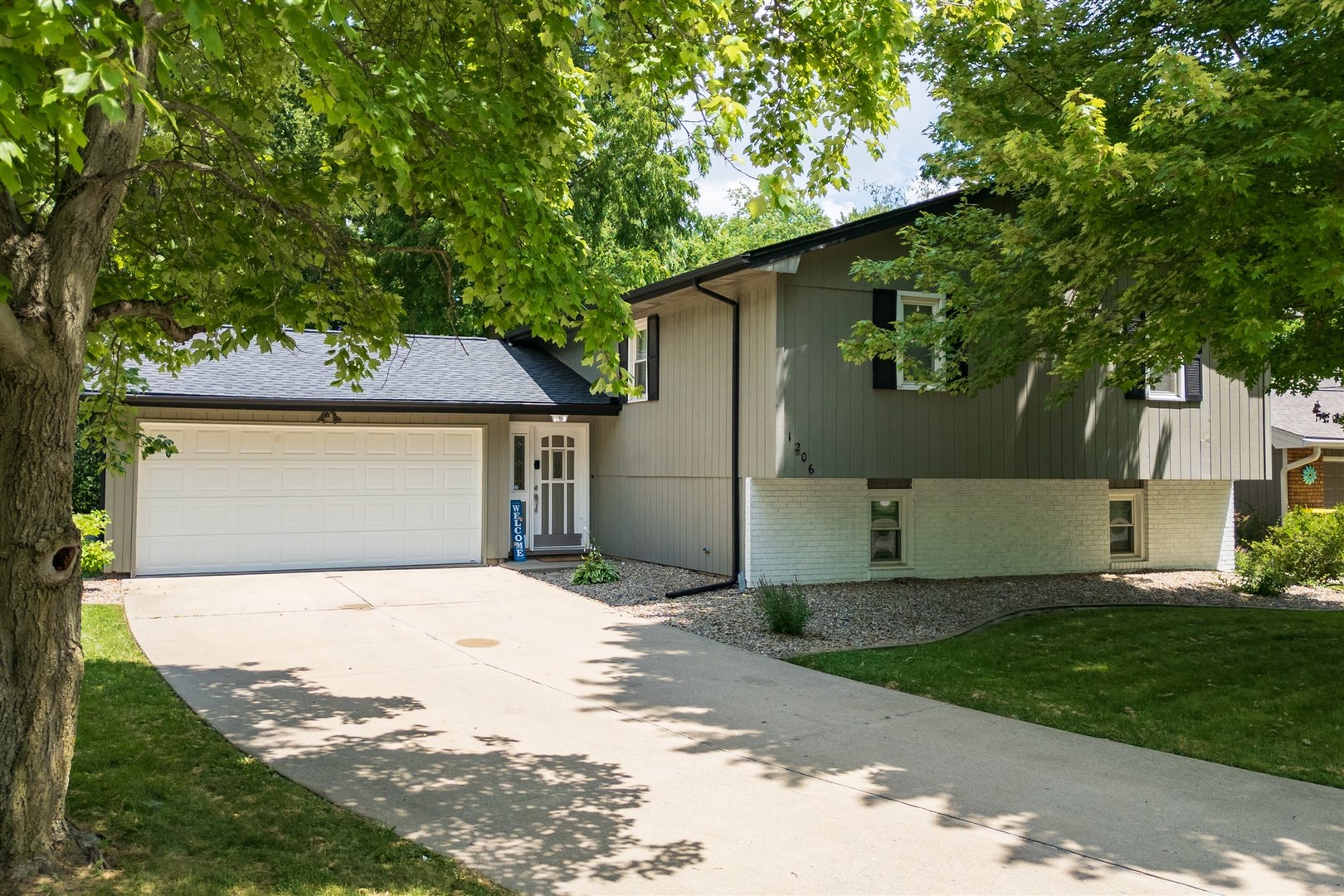 1206 Liberty Road Normal, IL 61761 - Photo 1 of 31 Gallery Image 1
