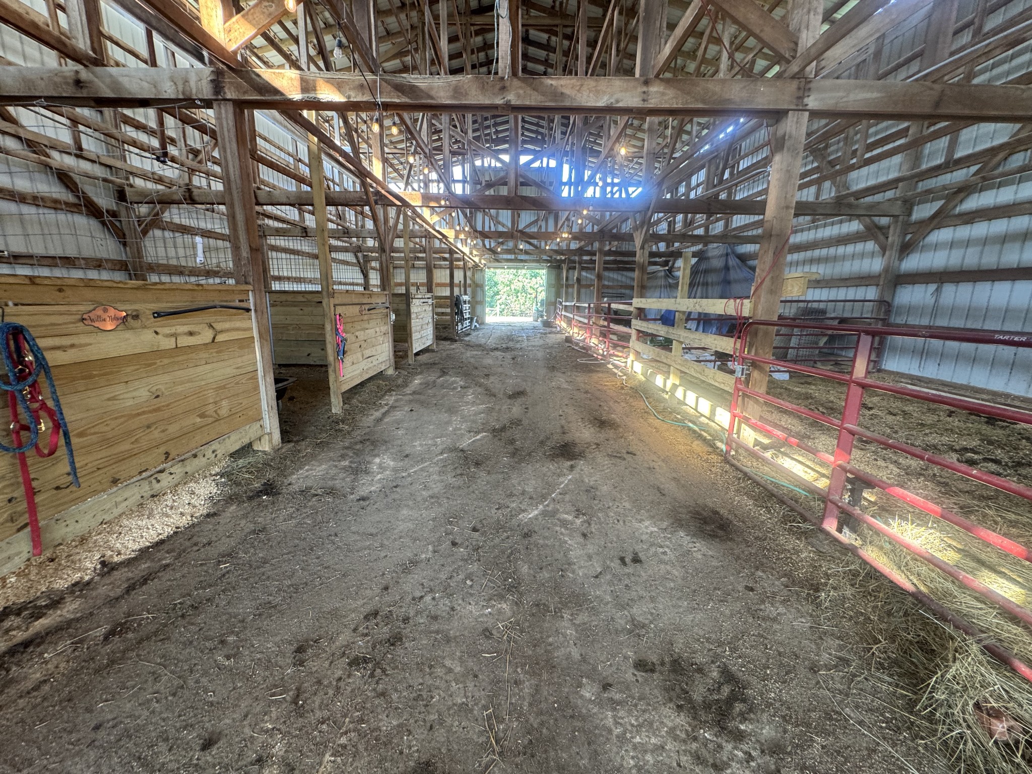 5370 Galen Road Lafayette, TN 37083 - Photo 37 of 48 a view of a garage