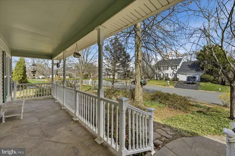 $675,000 | 206 Cardinal Glen Circle, Sterling, VA 20164