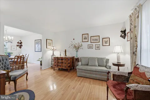 $675,000 | 206 Cardinal Glen Circle, Sterling, VA 20164