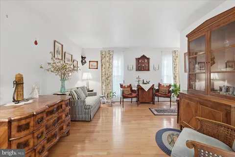 $675,000 | 206 Cardinal Glen Circle, Sterling, VA 20164