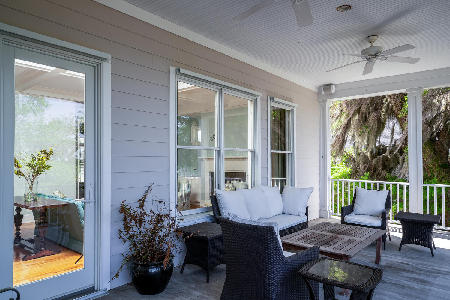 2491 River Bluff Lane Mount Pleasant, SC 29466 - Photo 9 of 40 20220411143233047289000000-o