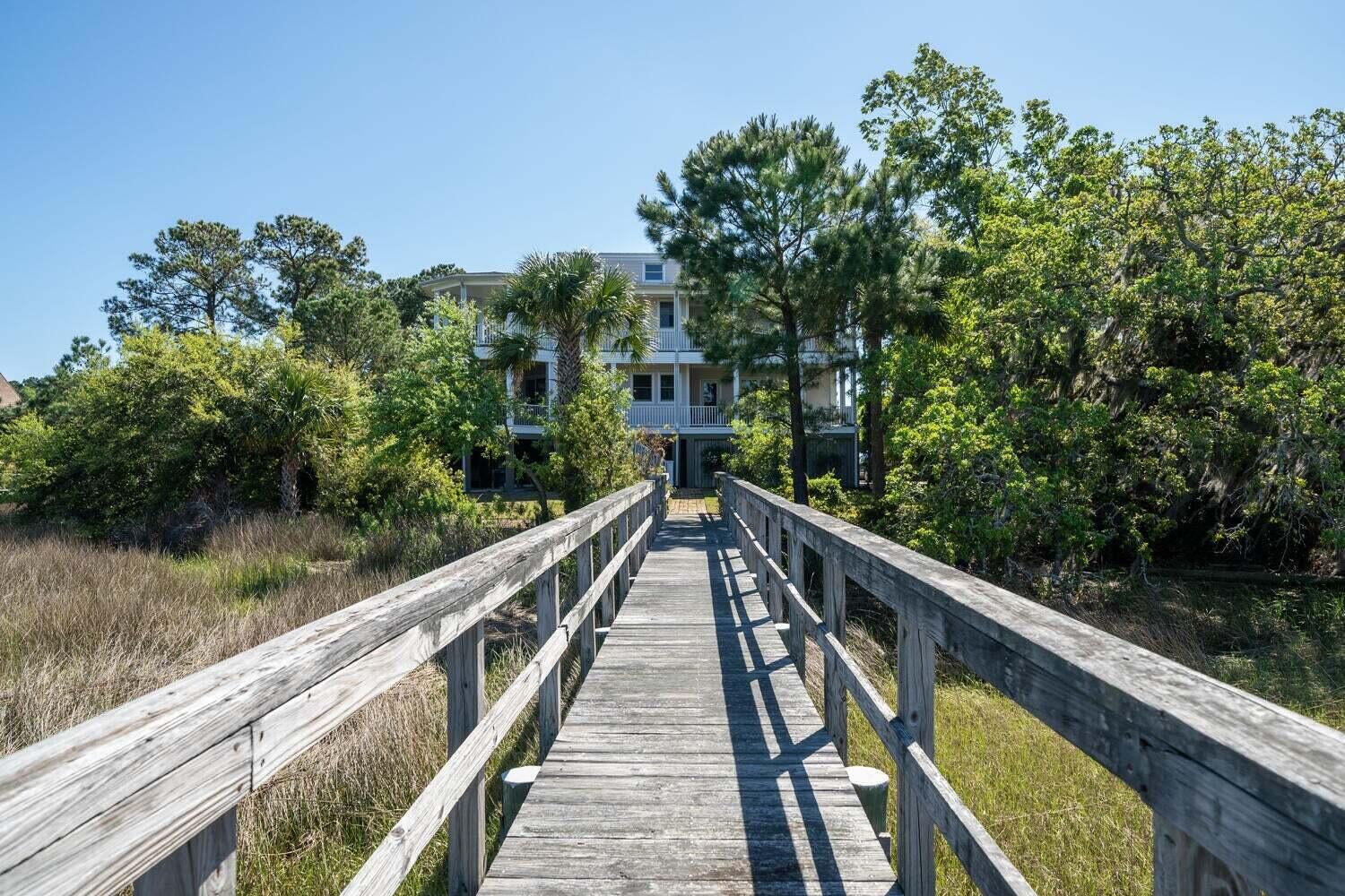 2491 River Bluff Lane Mount Pleasant, SC 29466 - Photo 10 of 40 20220411143445999025000000-o