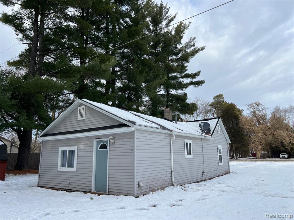 126 East Burnside Road North Branch, MI 48461 - Photo 3 of 20 Gallery Image 3