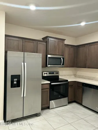 $1,785 | 911 Capitol Parkway, Jacksonville, FL 32218