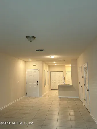 $1,785 | 911 Capitol Parkway, Jacksonville, FL 32218