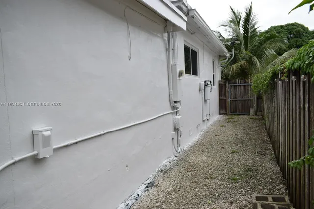 $729,900 | 630 Northeast 165th Street, Miami, FL 33162