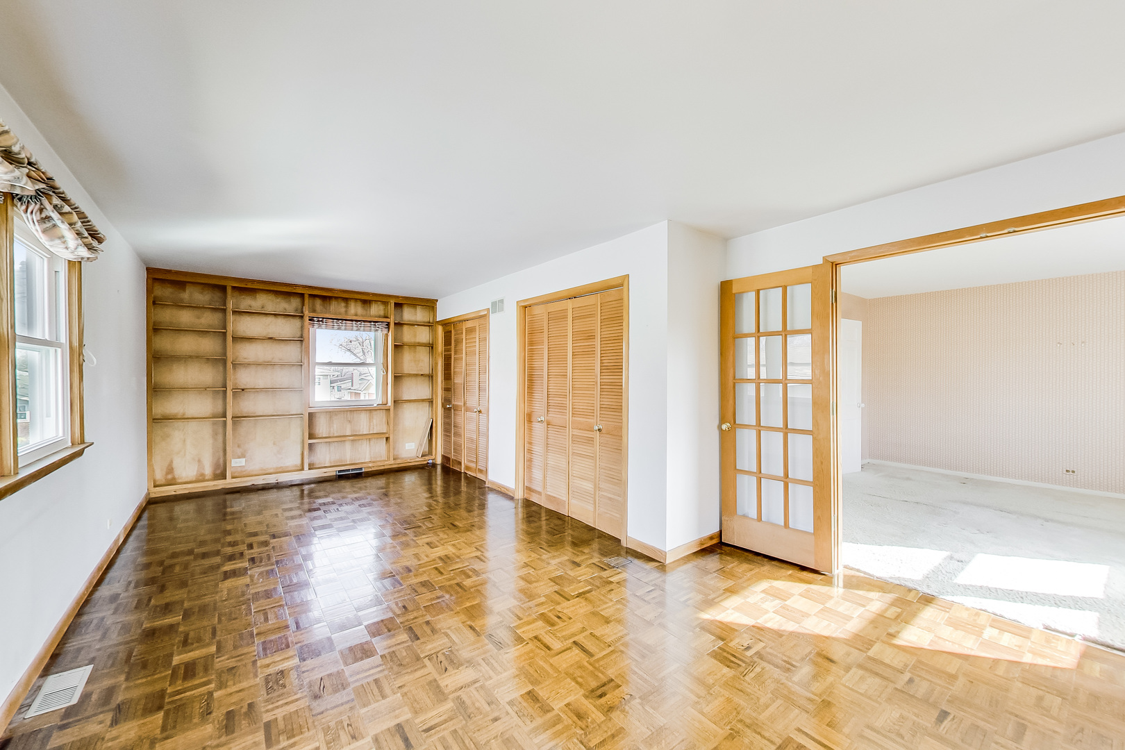 2101 Walnut Street Park Ridge, IL 60068 - Photo 18 of 37 a view of an empty room with a window