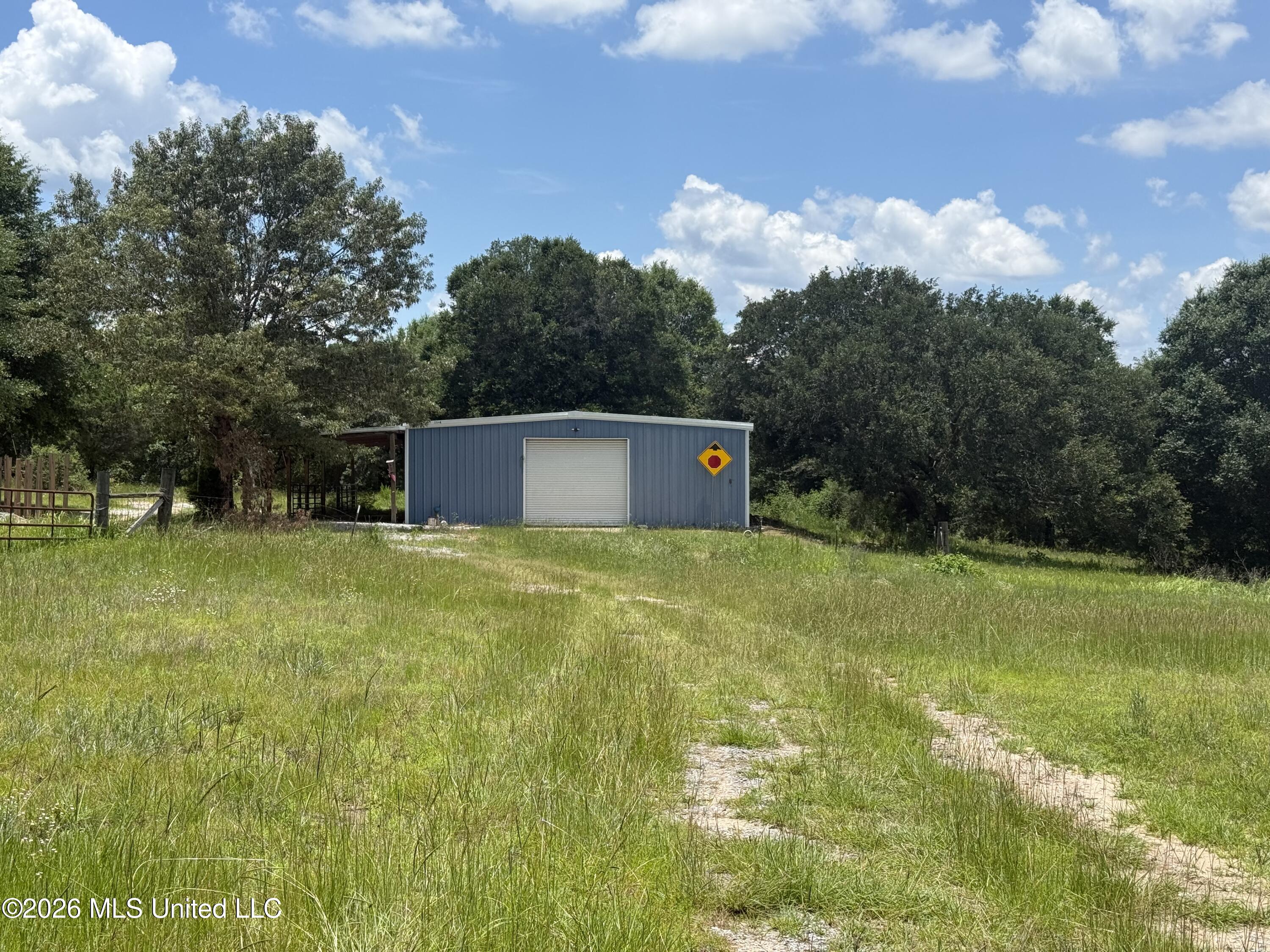 2151 Sally Parker Road Lucedale, MS 39452 - Photo 1 of 10 Front