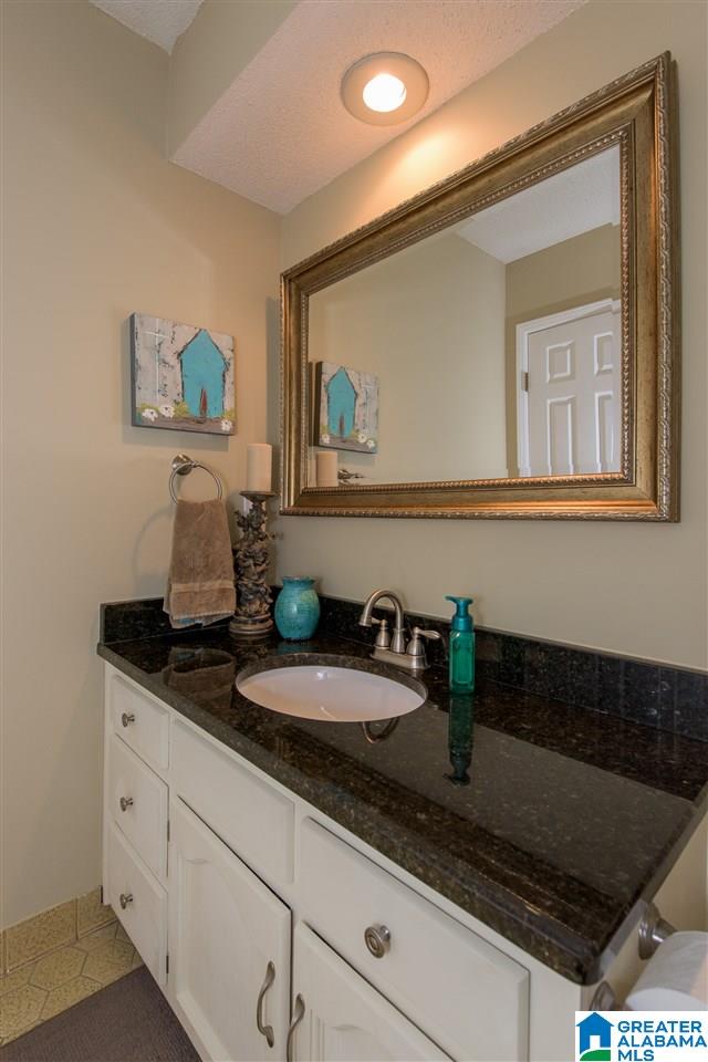 757 Dividing Ridge Drive, Unit 8 Birmingham, AL 35244 - Photo 26 of 44