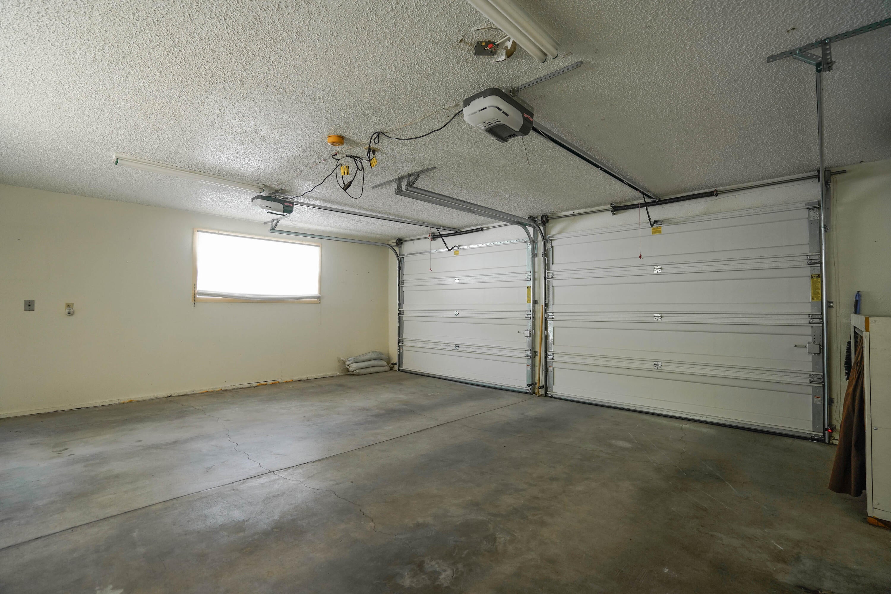 2728 Vale Road Klamath Falls, OR 97603 - Photo 28 of 43 29 attached garage