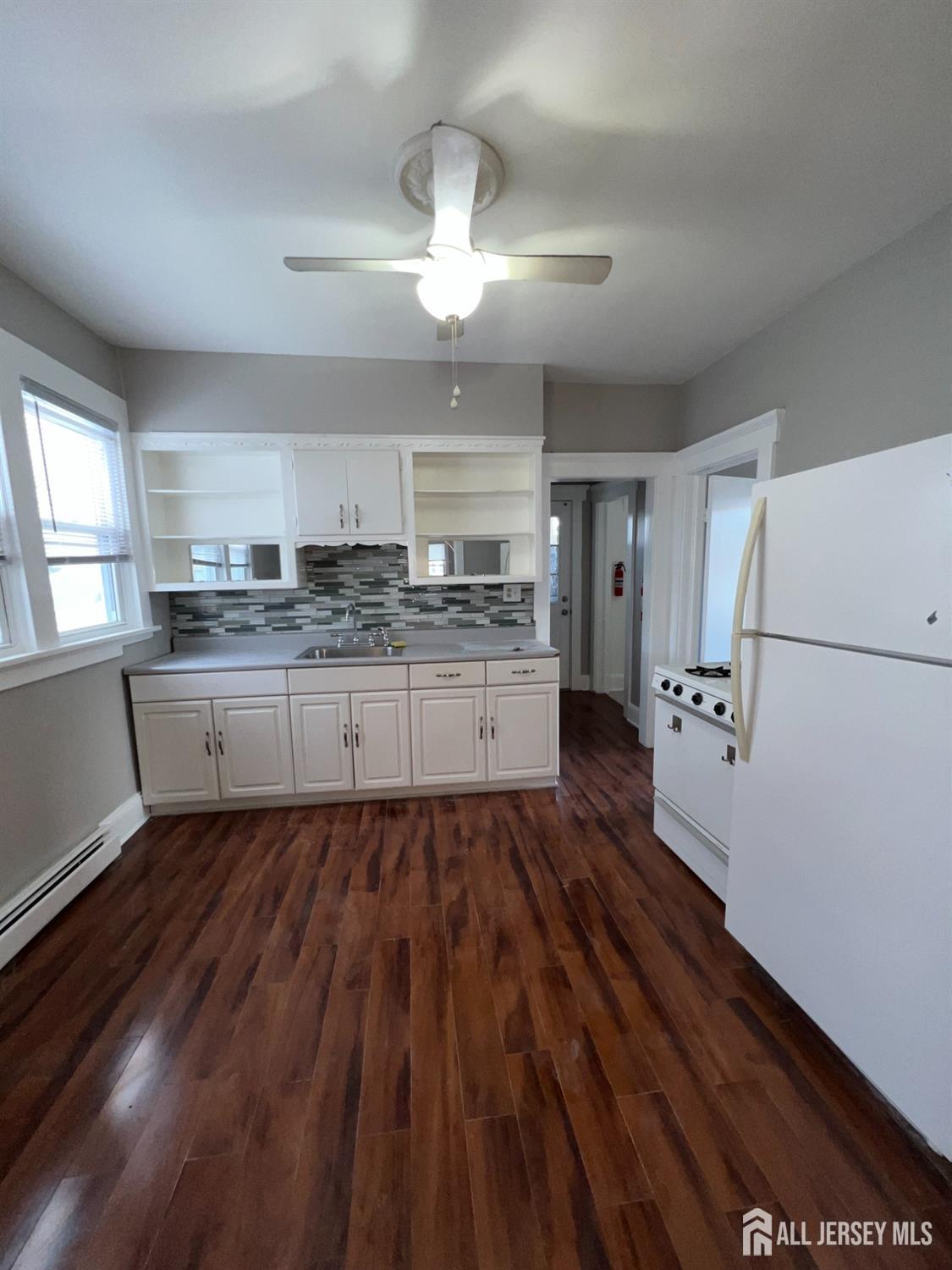 156 Holly Street Port Reading, NJ 07064 - Photo 2 of 7