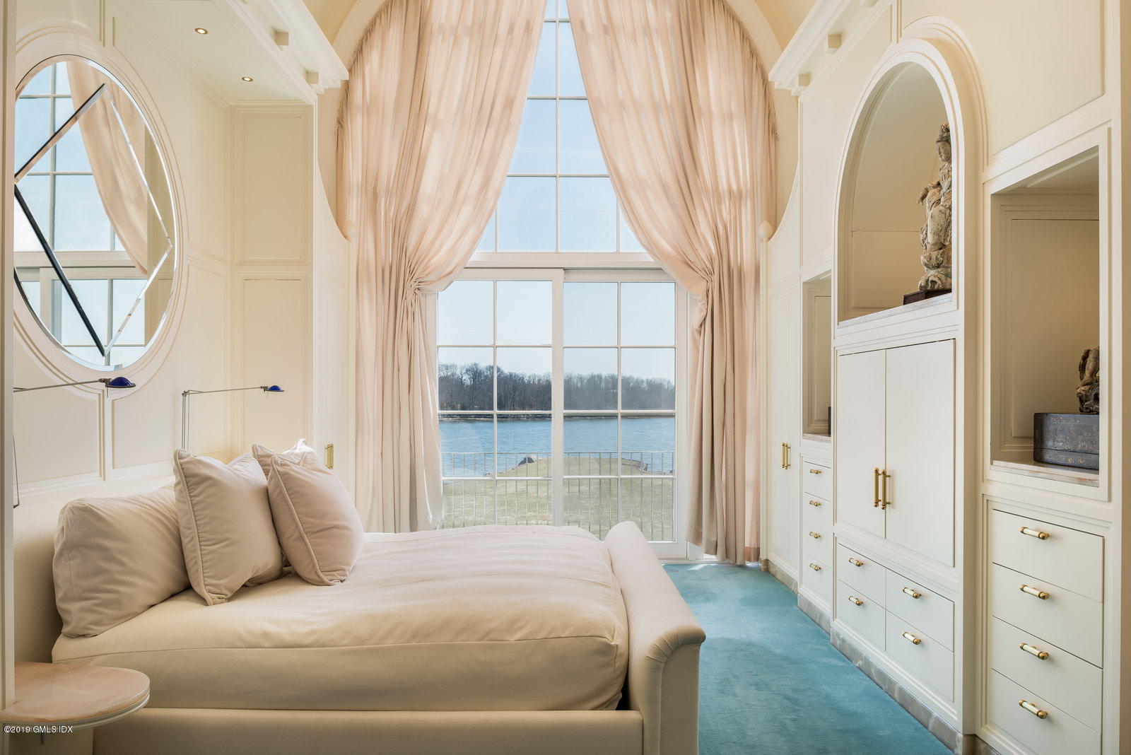 18 Chimney Corner Lane Greenwich, CT 06830 - Photo 17 of 33 Master Suite