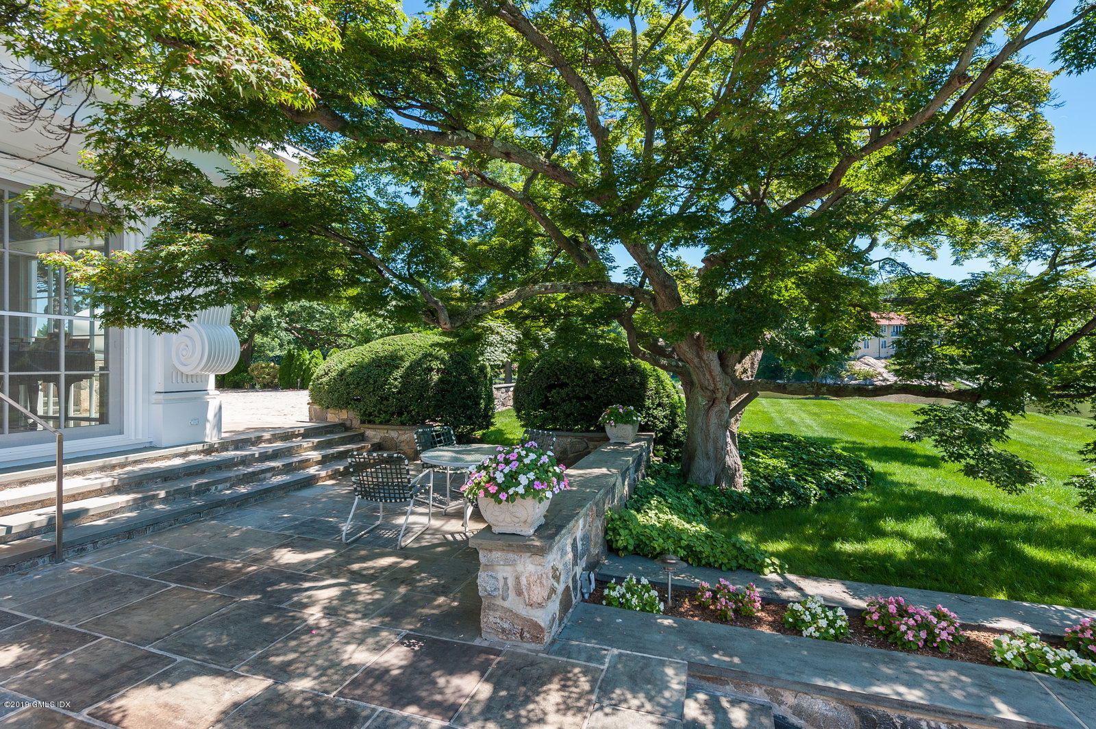 18 Chimney Corner Lane Greenwich, CT 06830 - Photo 22 of 33 Beautiful Gardens
