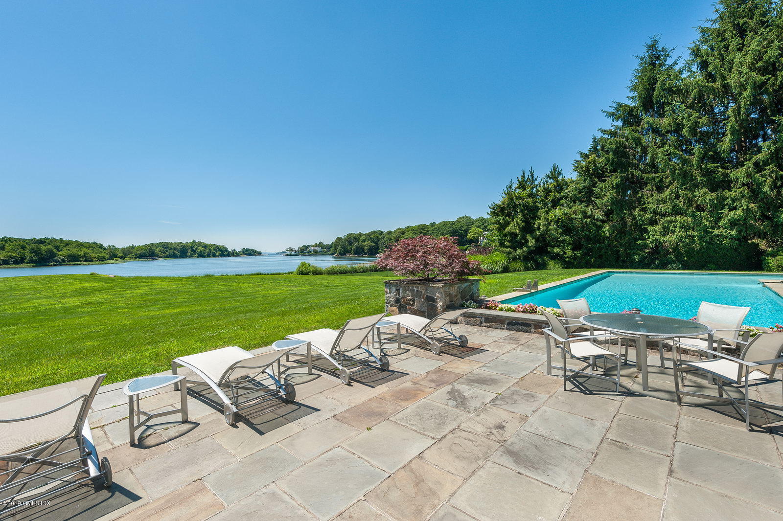 18 Chimney Corner Lane Greenwich, CT 06830 - Photo 25 of 33 Relaxing Spaces