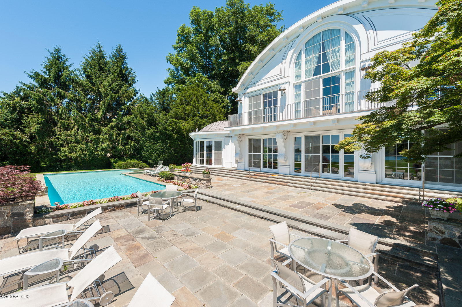 18 Chimney Corner Lane Greenwich, CT 06830 - Photo 27 of 33 Expansive Terrace