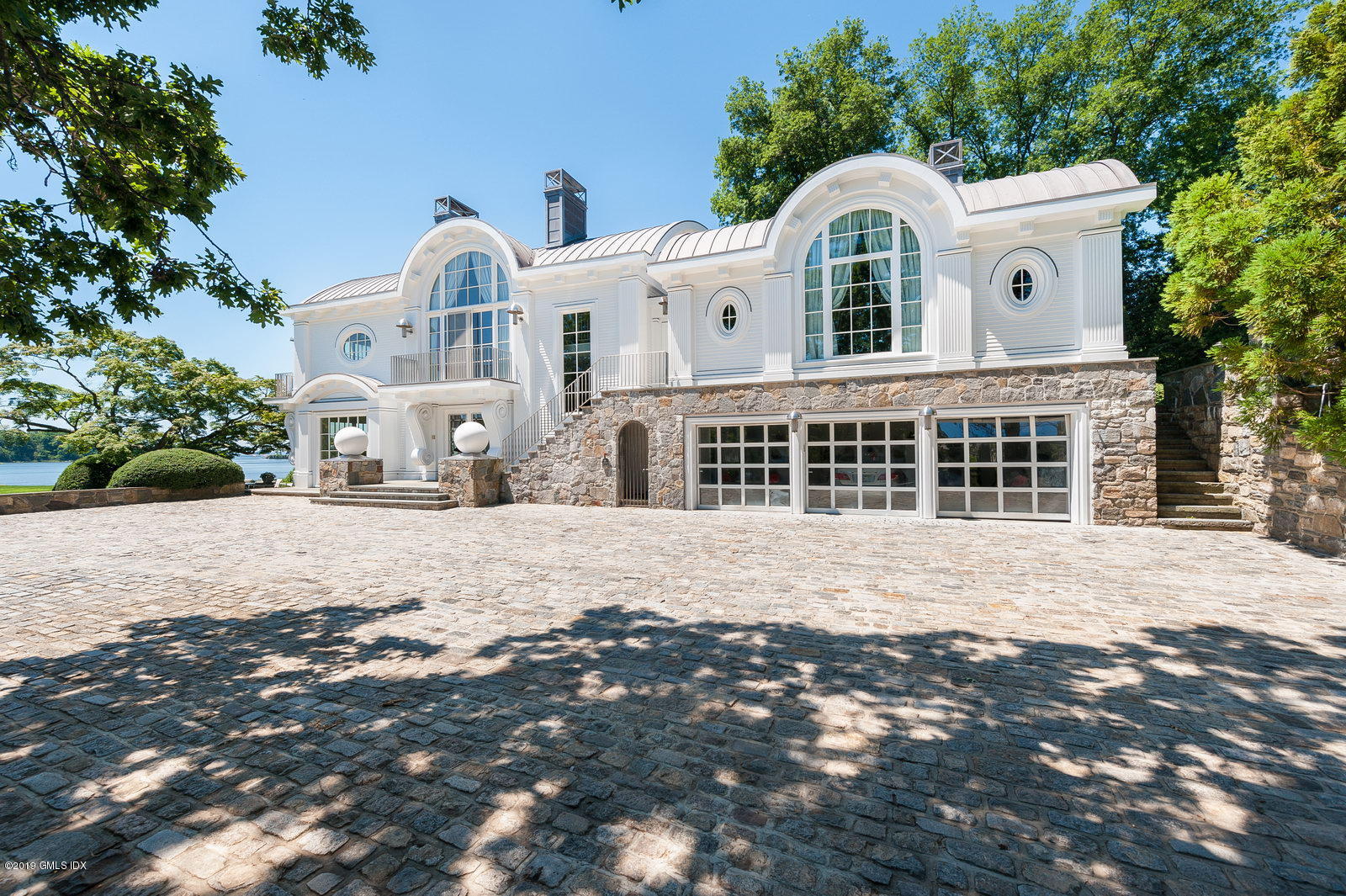 18 Chimney Corner Lane Greenwich, CT 06830 - Photo 31 of 33 Grand Waterfront Home