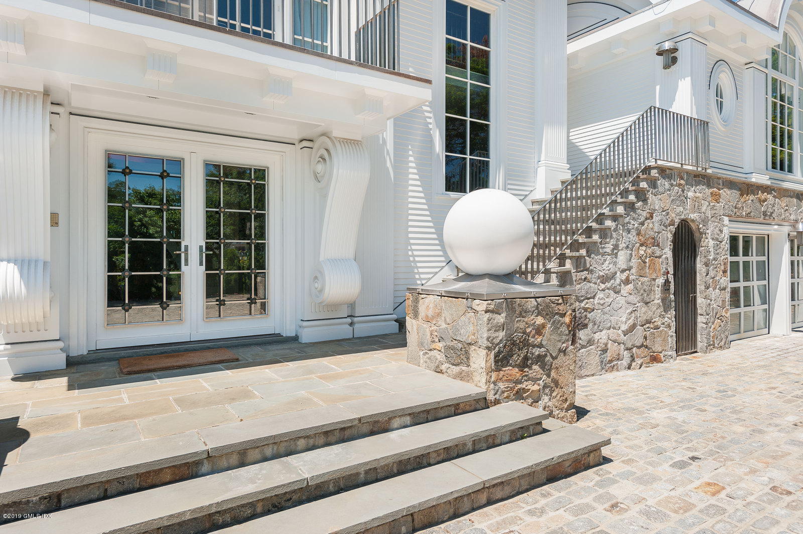 18 Chimney Corner Lane Greenwich, CT 06830 - Photo 4 of 33 High-end Craftsmanship