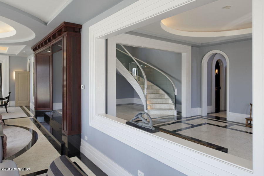 18 Chimney Corner Lane Greenwich, CT 06830 - Photo 10 of 33 View to Foyer