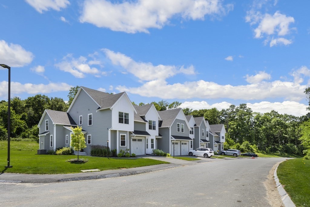 9 Winning Farm Road, Unit 9 Woburn, MA 01801 - Photo 2 of 29