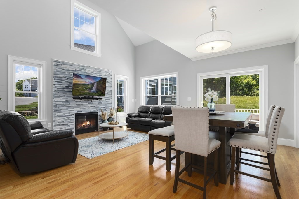 9 Winning Farm Road, Unit 9 Woburn, MA 01801 - Photo 4 of 29