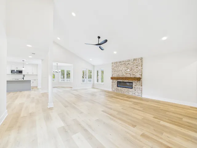 $624,900 | 211 Dominica Circle East, Niceville, FL 32578