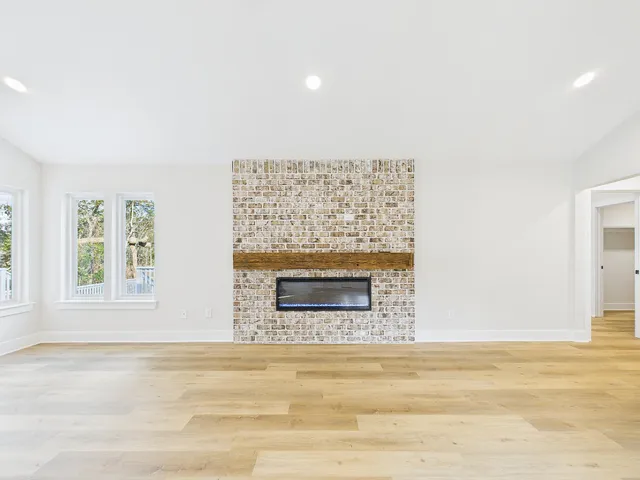 $624,900 | 211 Dominica Circle East, Niceville, FL 32578