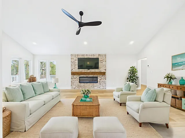 $624,900 | 211 Dominica Circle East, Niceville, FL 32578