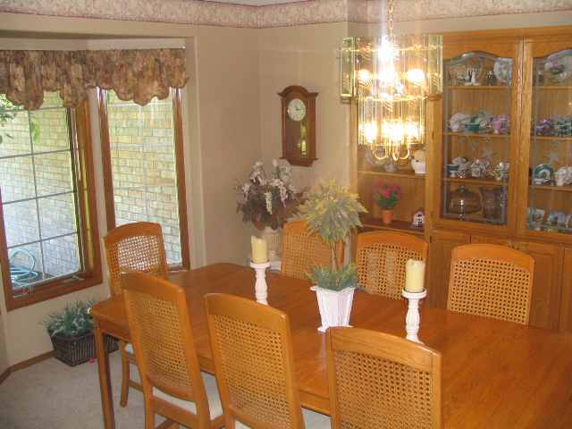 5204 East Woodglen Road Mead, WA 99021 - Photo 4 of 9