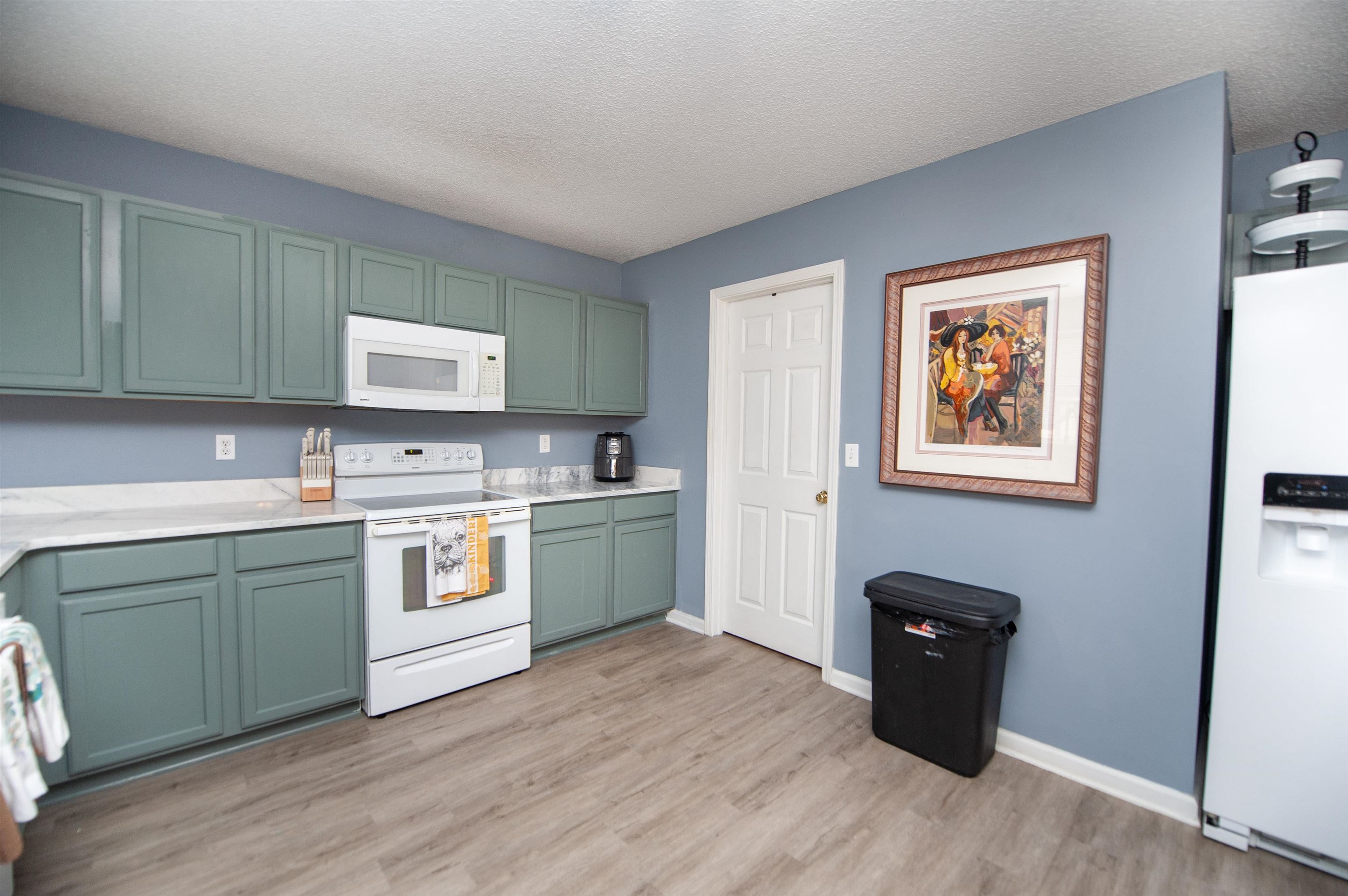 220 Garfield Lane Simpsonville, SC 29681 - Photo 10 of 35