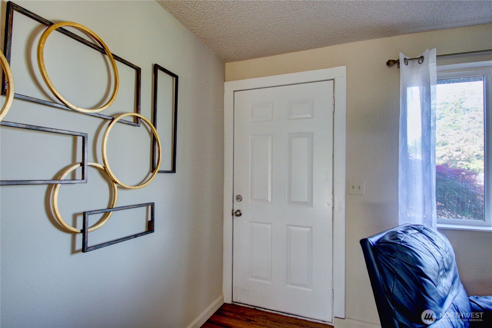 930 North Laventure Road Mount Vernon, WA 98273 - Photo 4 of 29