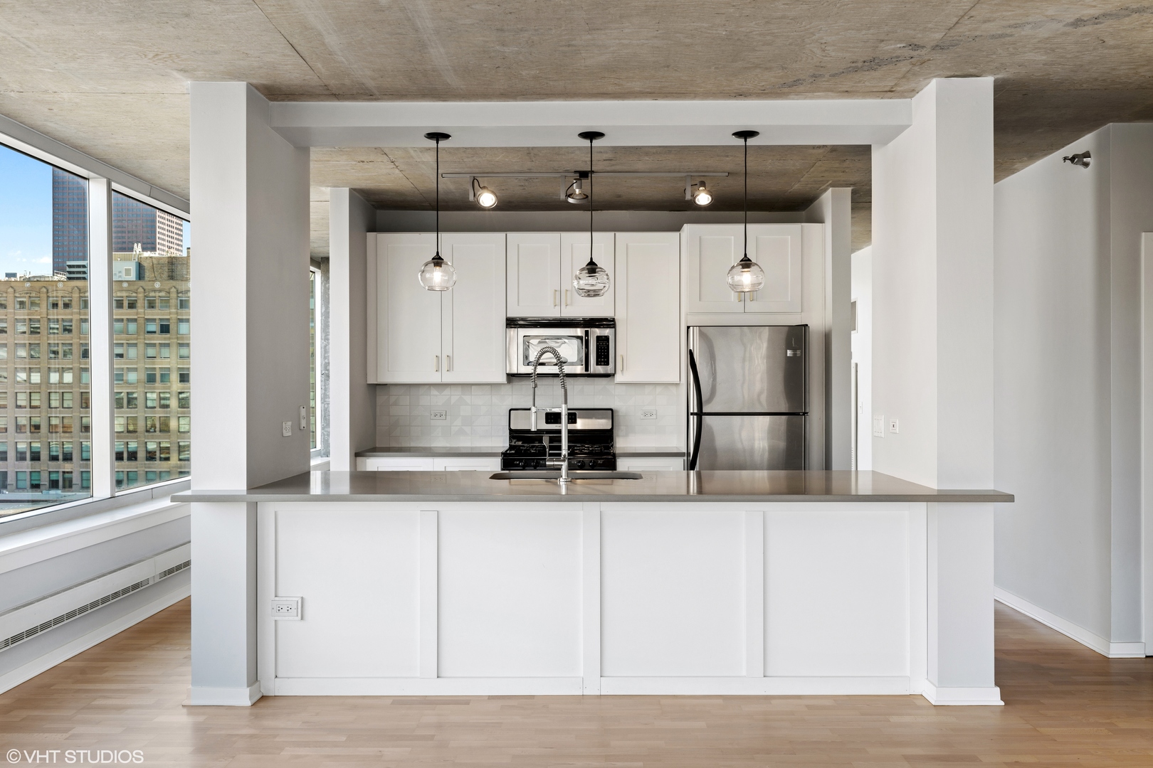 611 South Wells Street, Unit 803 Chicago, IL 60607 - Photo 8 of 18