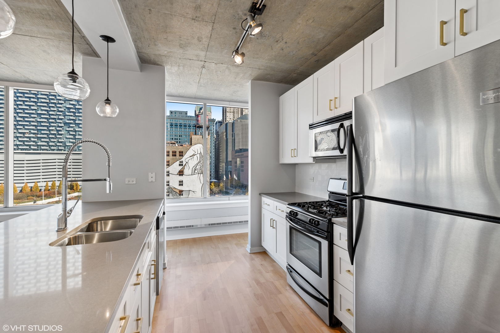611 South Wells Street, Unit 803 Chicago, IL 60607 - Photo 9 of 18