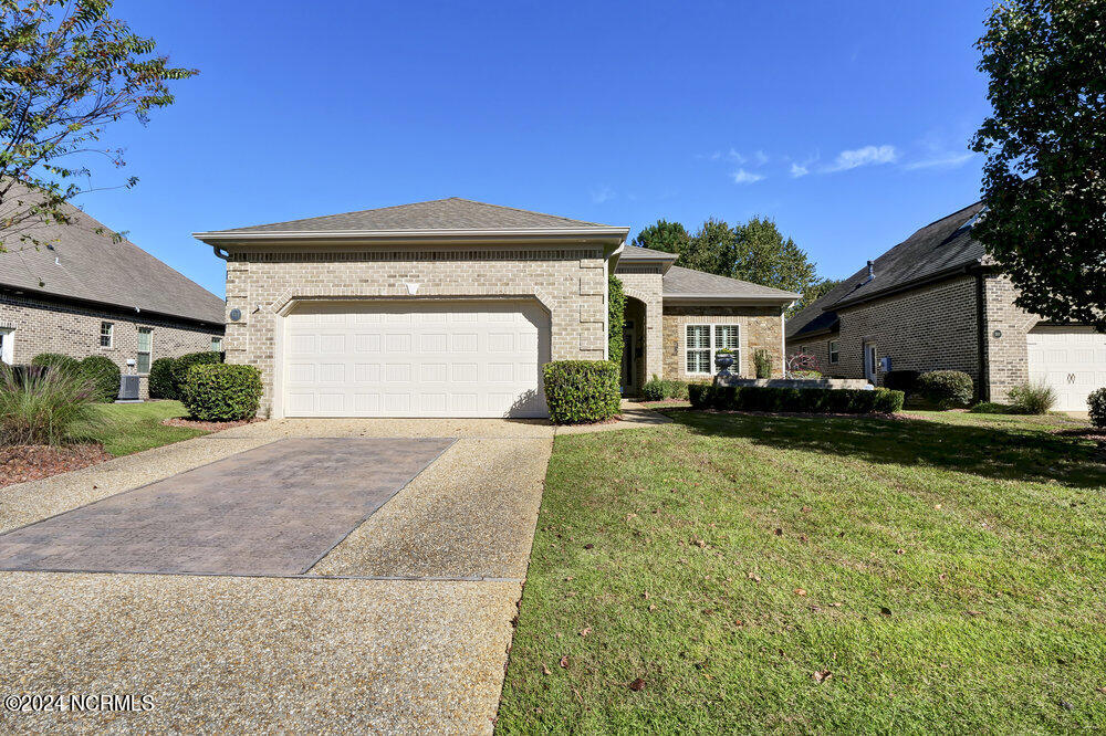 7113 Trailmark Road Wilmington, NC 28405 - Photo 5 of 40 DOUBLE GARAGE!