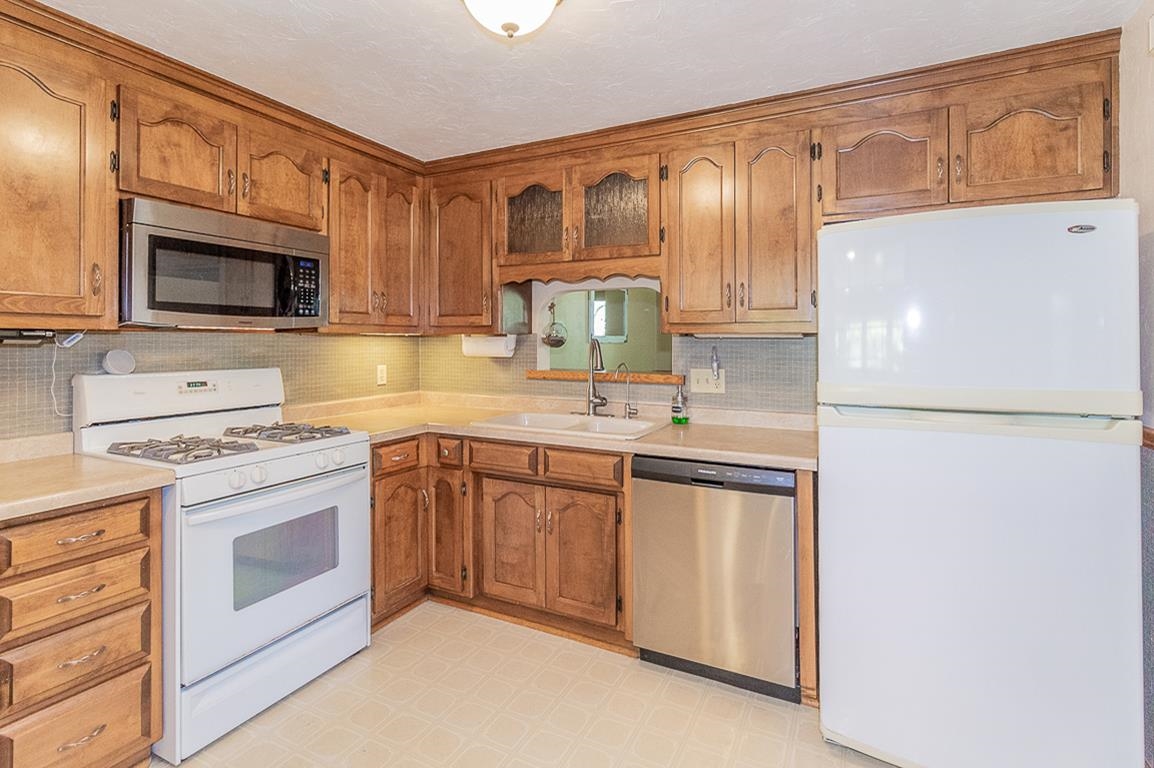 200 East Pershing Street Appleton, WI 54911 - Photo 8 of 65
