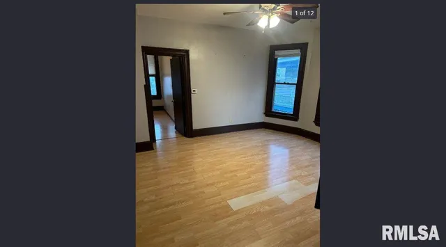 $725 | 826 24th Street, Rock Island, IL 61201