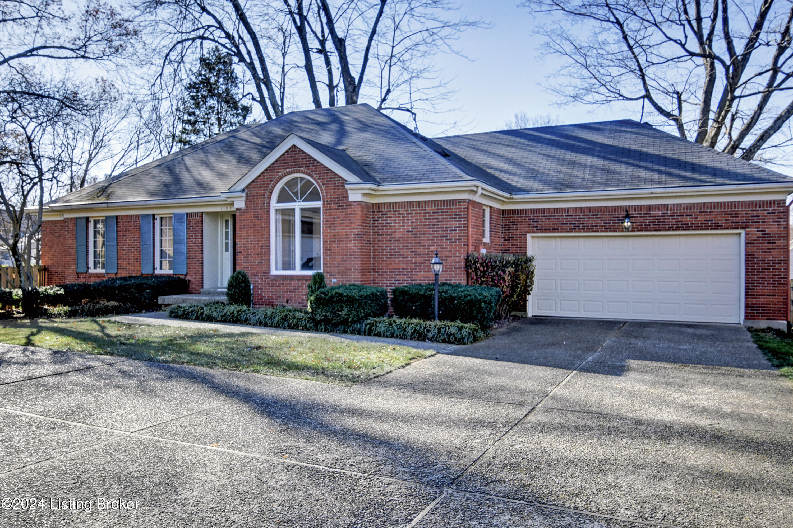 112 Wood Road Louisville, KY 40222 - Photo 1 of 36 _DSC1141_2_3_4_5