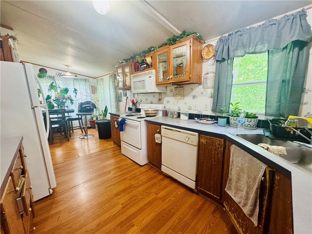 141 Dutchman Road Abbeville, SC 29620 - Photo 6 of 21 KITCHEN