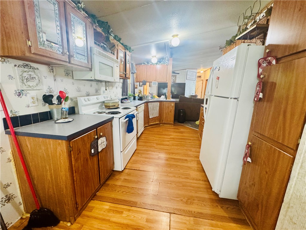 141 Dutchman Road Abbeville, SC 29620 - Photo 7 of 21 KITCHEN