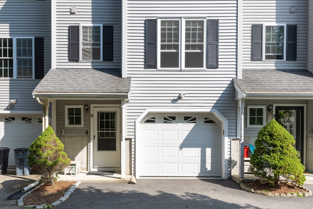 52 Packards Lane, Unit 4 Quincy, MA 02169 - Photo 36 of 40 a front view of a house