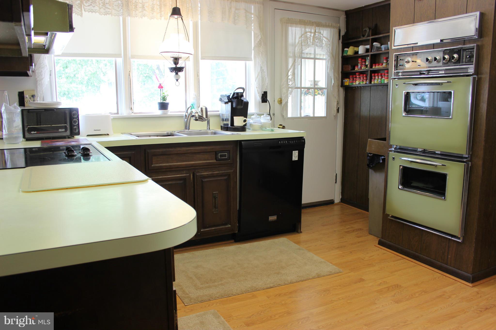 9210 Nottingwood Road Baltimore, MD 21237 - Photo 4 of 30 Kitchen