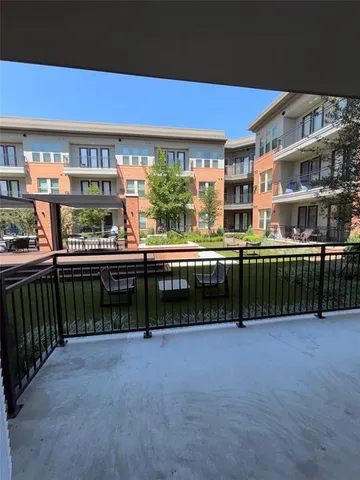 $2,350 | 111 Town Place, Unit 232, Fairview, TX 75069