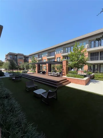 $2,350 | 111 Town Place, Unit 232, Fairview, TX 75069